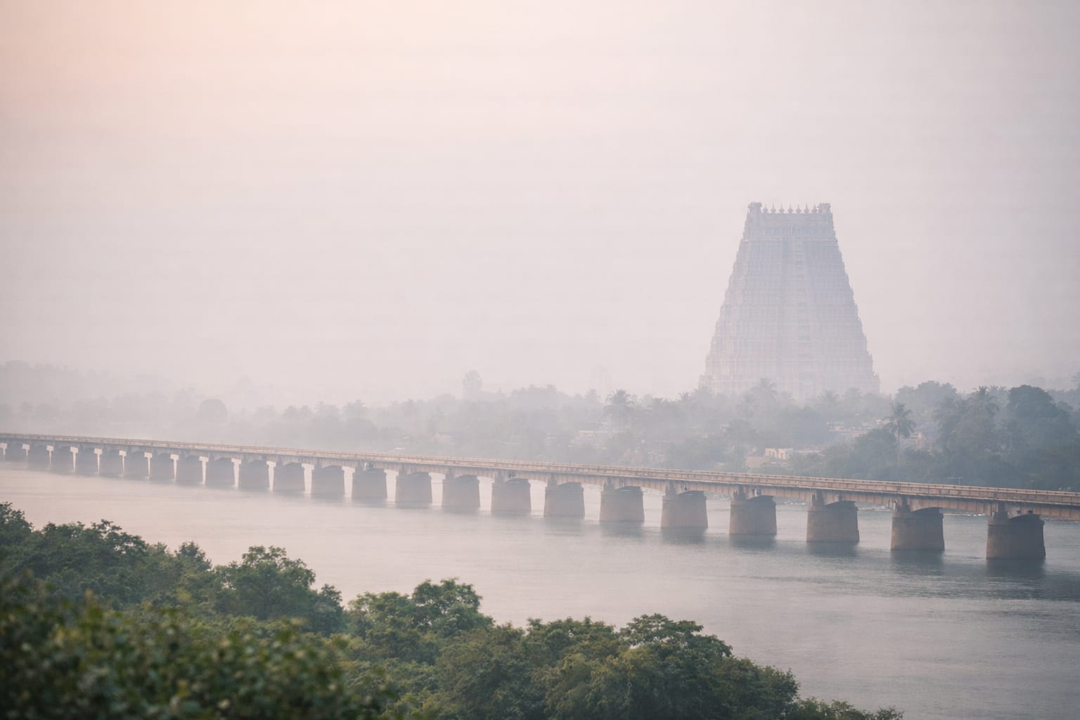 Srirangam Temple and Kollidam Bridge landscape